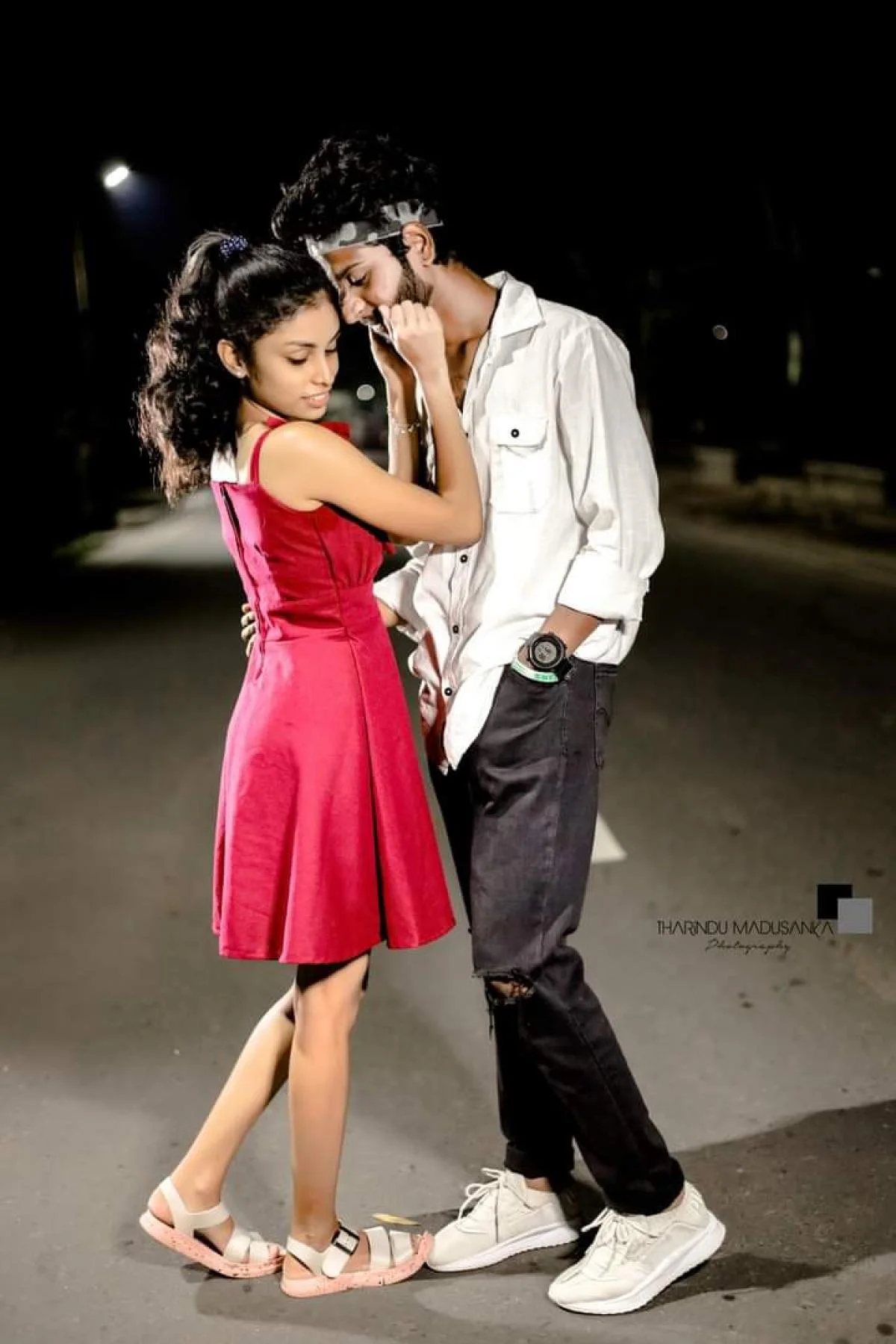 Dananjaya & Lalani - Sri Lankan Photoshoot Gallery (2)