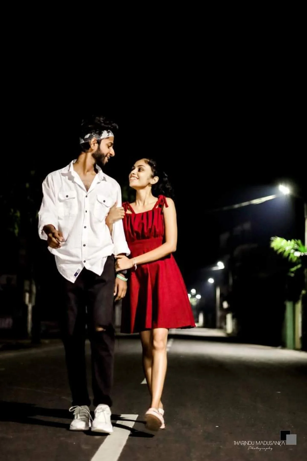 Dananjaya & Lalani - Sri Lankan Photoshoot Gallery (4)