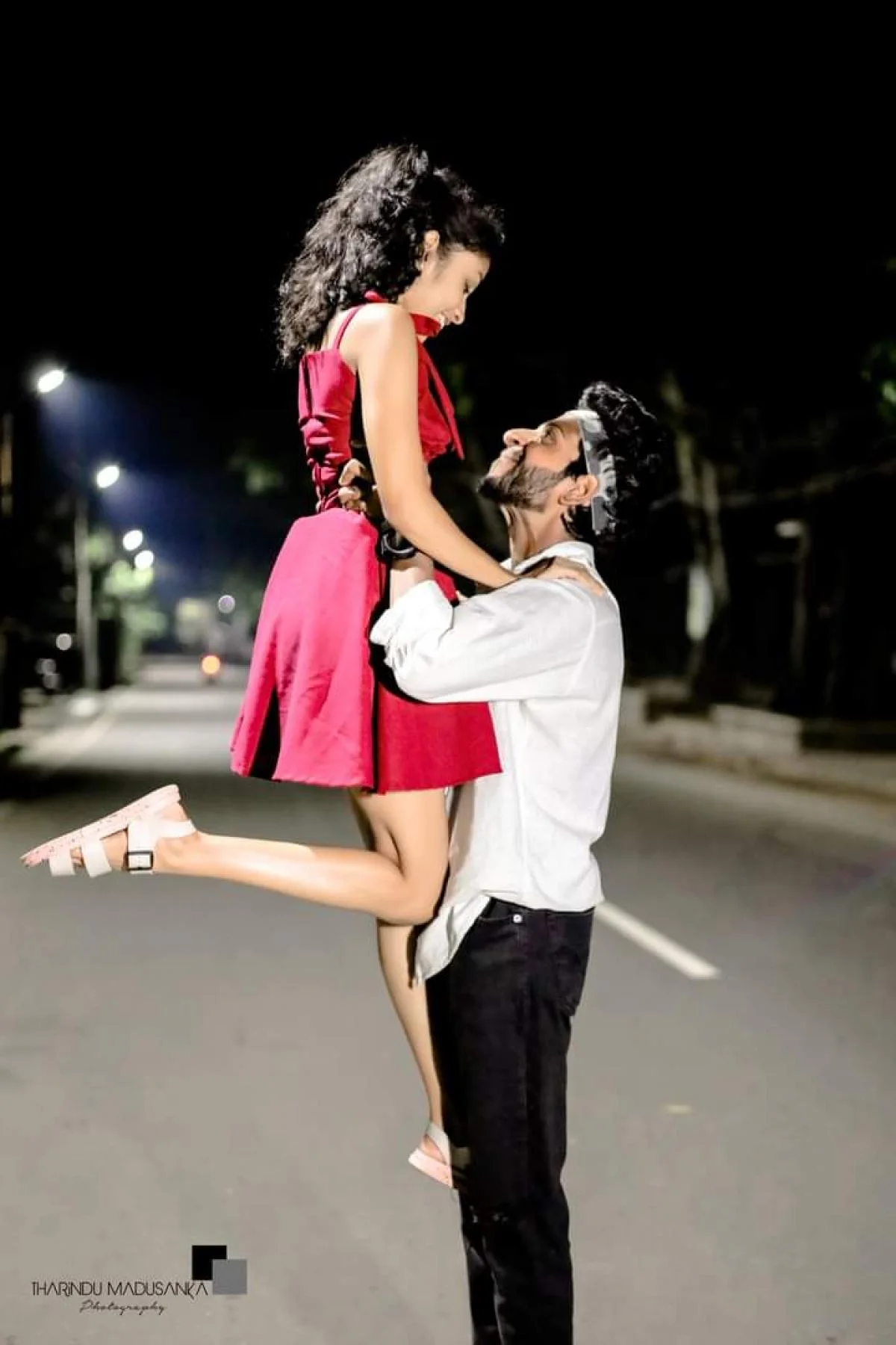 Dananjaya & Lalani - Sri Lankan Photoshoot Gallery (5)