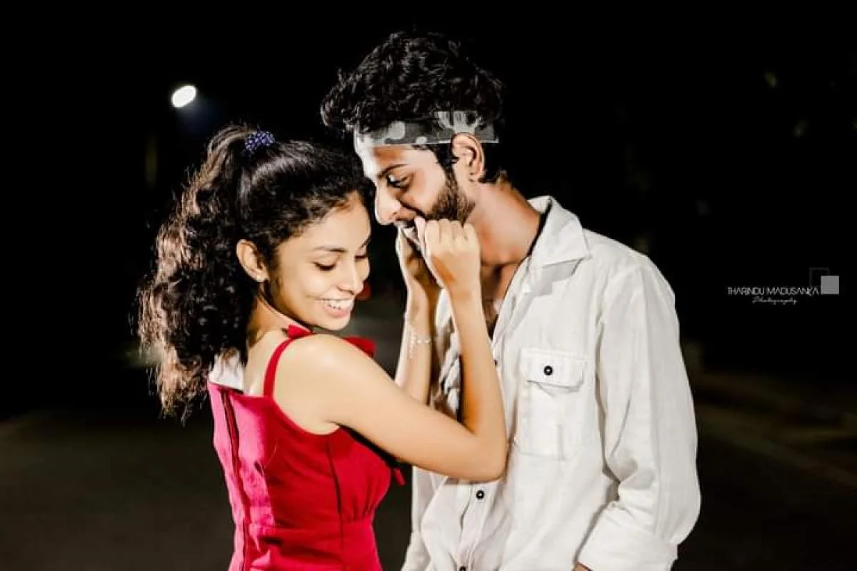 Dananjaya & Lalani - Sri Lankan Photoshoot Gallery (11)