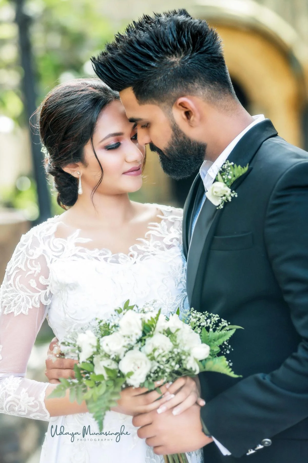  Ashen & Hirumi - Sri Lankan Photoshoot Gallery (4)