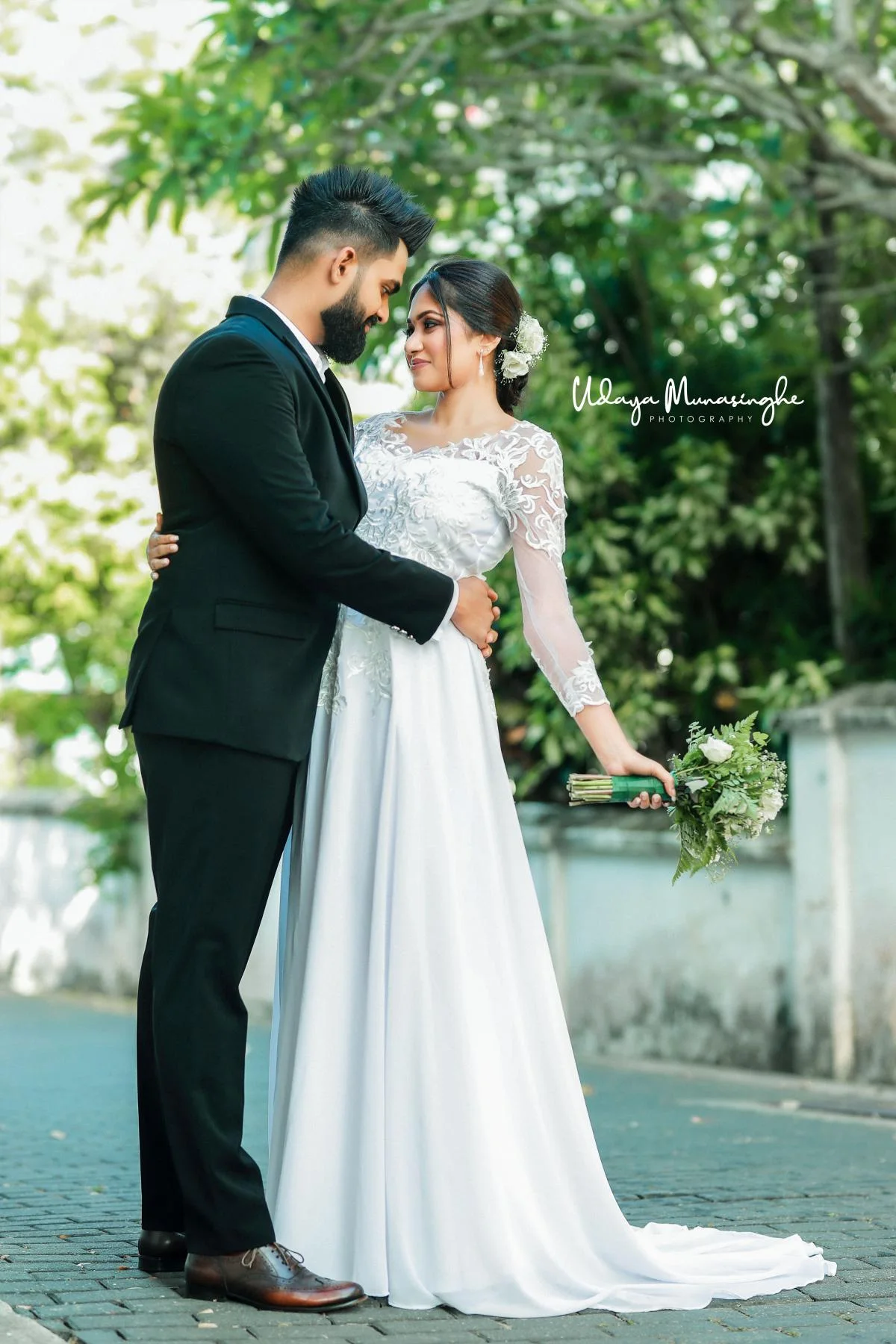  Ashen & Hirumi - Sri Lankan Photoshoot Gallery (5)