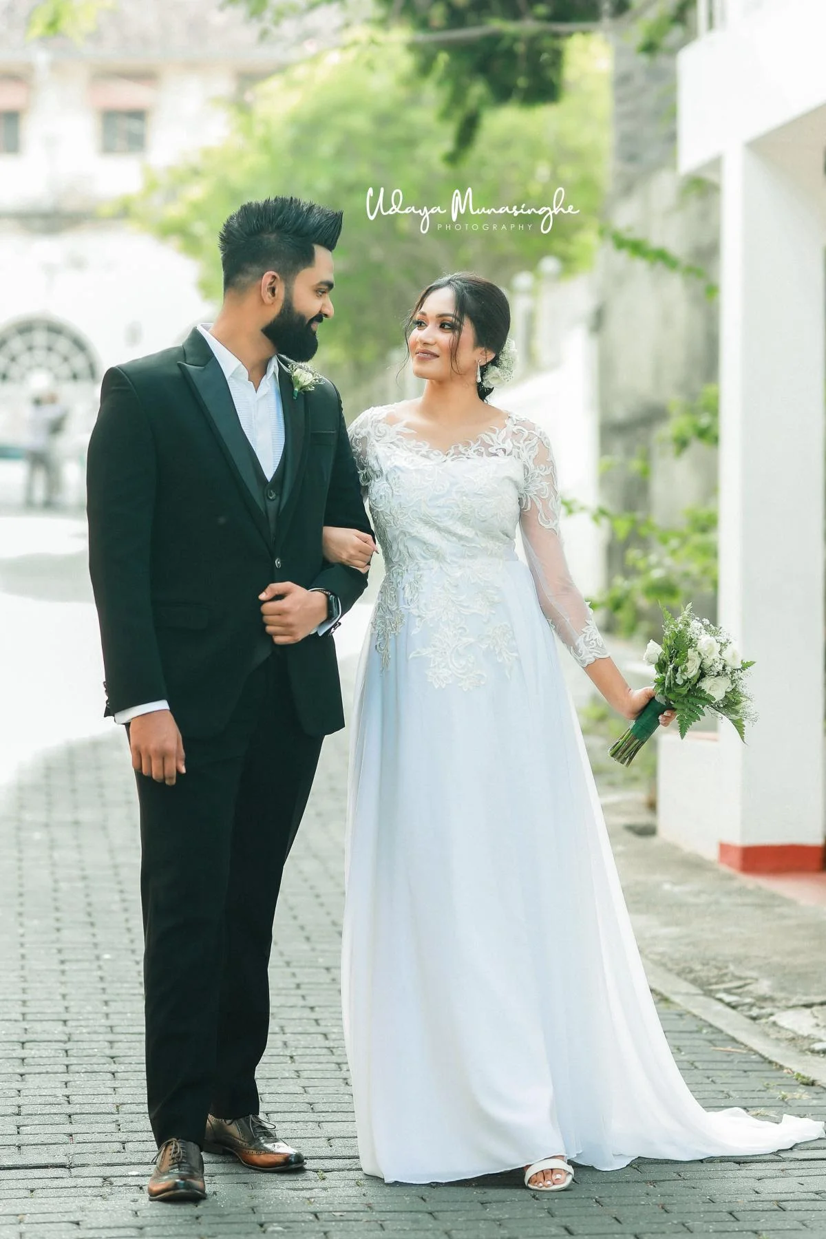  Ashen & Hirumi - Sri Lankan Photoshoot Gallery (6)