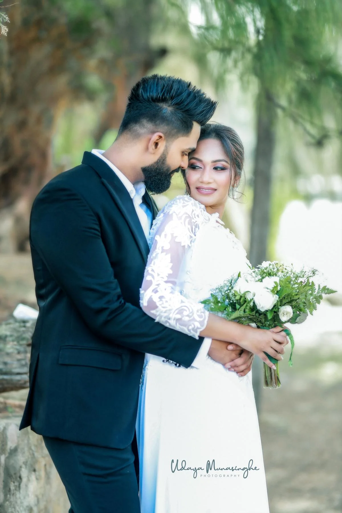  Ashen & Hirumi - Sri Lankan Photoshoot Gallery (11)
