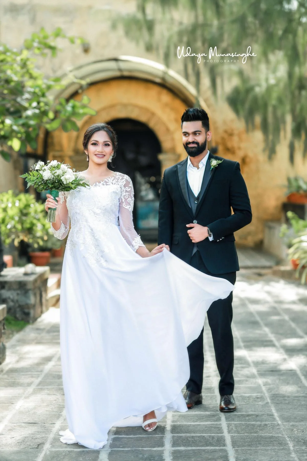  Ashen & Hirumi - Sri Lankan Photoshoot Gallery (12)